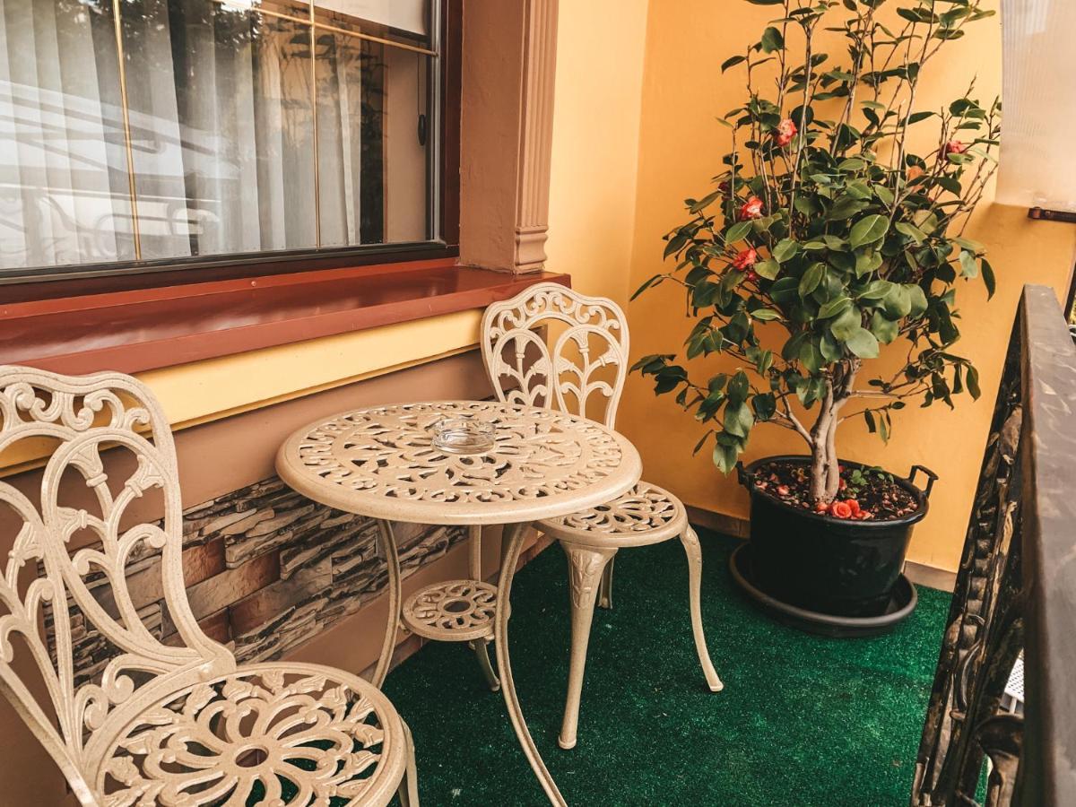אוזהורוד Forsage Hostel מראה חיצוני תמונה