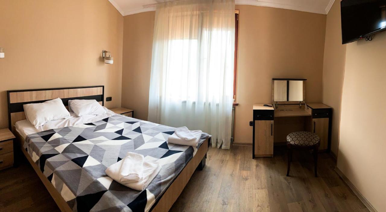 אוזהורוד Forsage Hostel מראה חיצוני תמונה